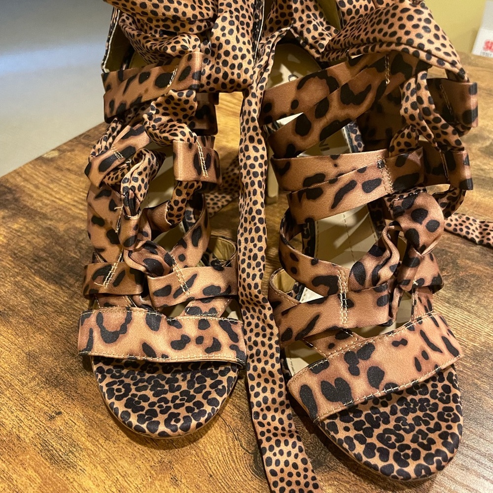 Gianni Bini strappy open toed heel - Picture 7 of 9